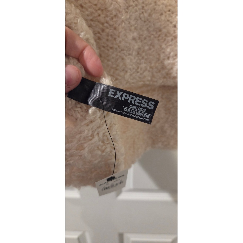 Express NWT Infinity Scarf Wool Mohair Blend Boucle Cream Beige Cozy Loop - Picture 3 of 5